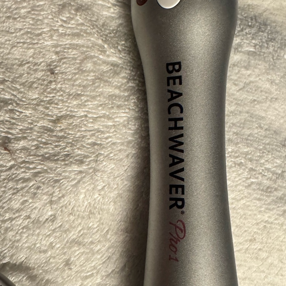 The Beachwaver Co. Pro 1 Hair Curler Silver, Used Once Orig. $229 SELLING $50 - Picture 7 of 7